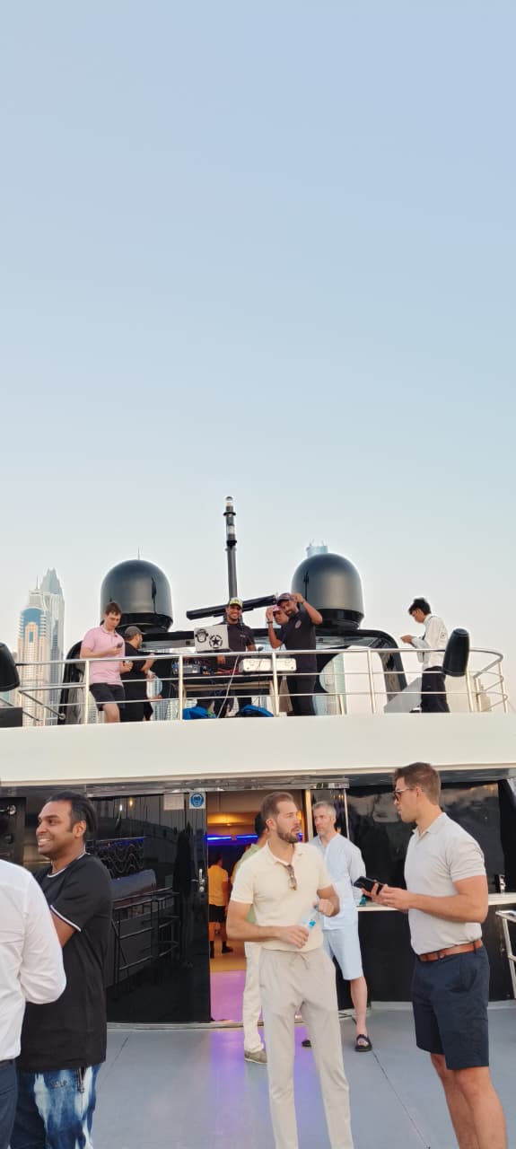 Yacht party 27